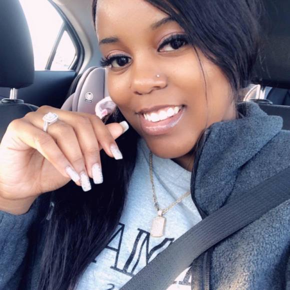 Meet your Posher, Lashay - Picture 1 of 1